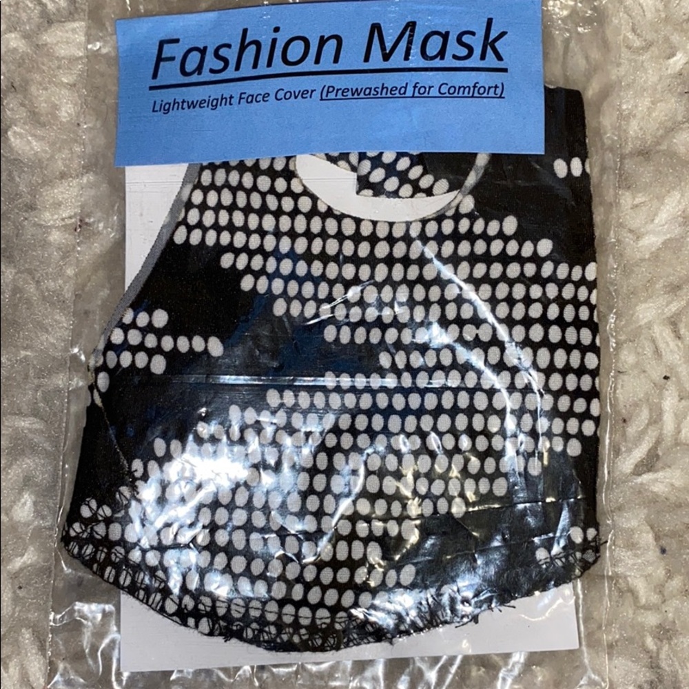 Never opened mask!